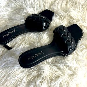 Black Woven low heel slippers